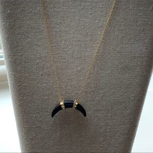 NWOT Stella & Dot Arc Pendant - Black